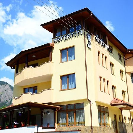 Guesthouse Nefertiti Smoljan Exterior foto
