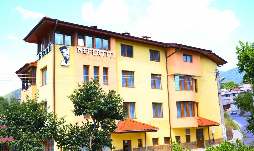 Guesthouse Nefertiti Smoljan Exterior foto